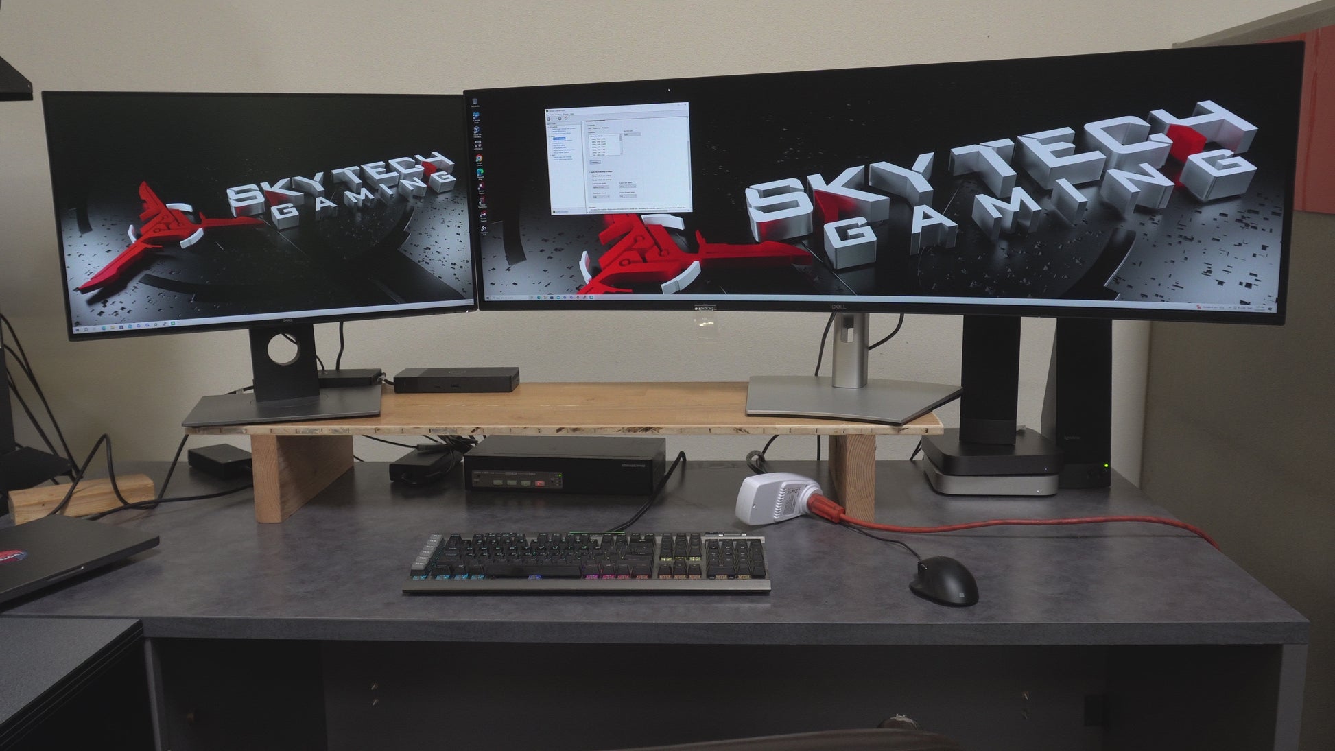 UDP2-14AP with Dell U492DW Dual Quad HD  sharing 
